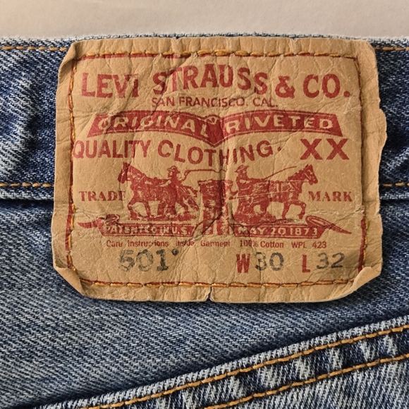 Levi’s 501 Original Fit Jeans 30x32 Medium Wash Button Fly 30W x 32L Like New - Picture 9 of 10